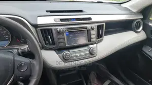 🚙 2013 Toyota 4Runner Spacious SUV | Available in Lagos - Low Mileage & Reliable - Image 3