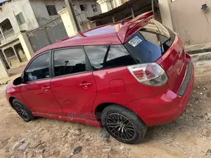 🚗 2007 Toyota Matrix Compact Hatchback | Available in Alimosho - Well-Maintained & Fuel Efficient