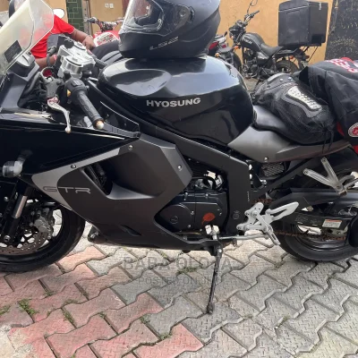 🏍️ 2013 Hyosung GT250R Sport Bike | Available in Lagos - Low Mileage & Upgraded