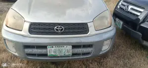 🚙 2004 Toyota RAV4 4x4 | Spacious and Reliable in Alimosho - Low Mileage - Image 4