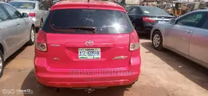 🚗 2004 Toyota Matrix Compact Car | Available in Lagos - Well-Maintained & Spacious