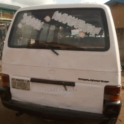 🚐 2005 Volkswagen Transporter | Spacious Family Van in Lagos - Low Mileage & Well-Maintained