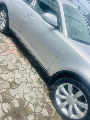🚙 2006 Infiniti FX35 Elegant SUV | Available in Lekki - Low Mileage & Well-Maintained - Image 5