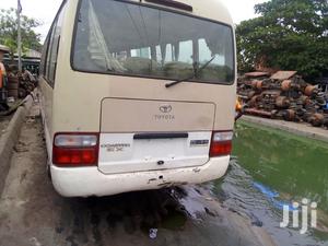 🚐 2006 Toyota Coaster Spacious Minibus | Available in Apapa - Well-Maintained & Comfortable - Image 4