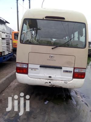 🚐 2006 Toyota Coaster Spacious Minibus | Available in Apapa - Well-Maintained & Comfortable - Image 6