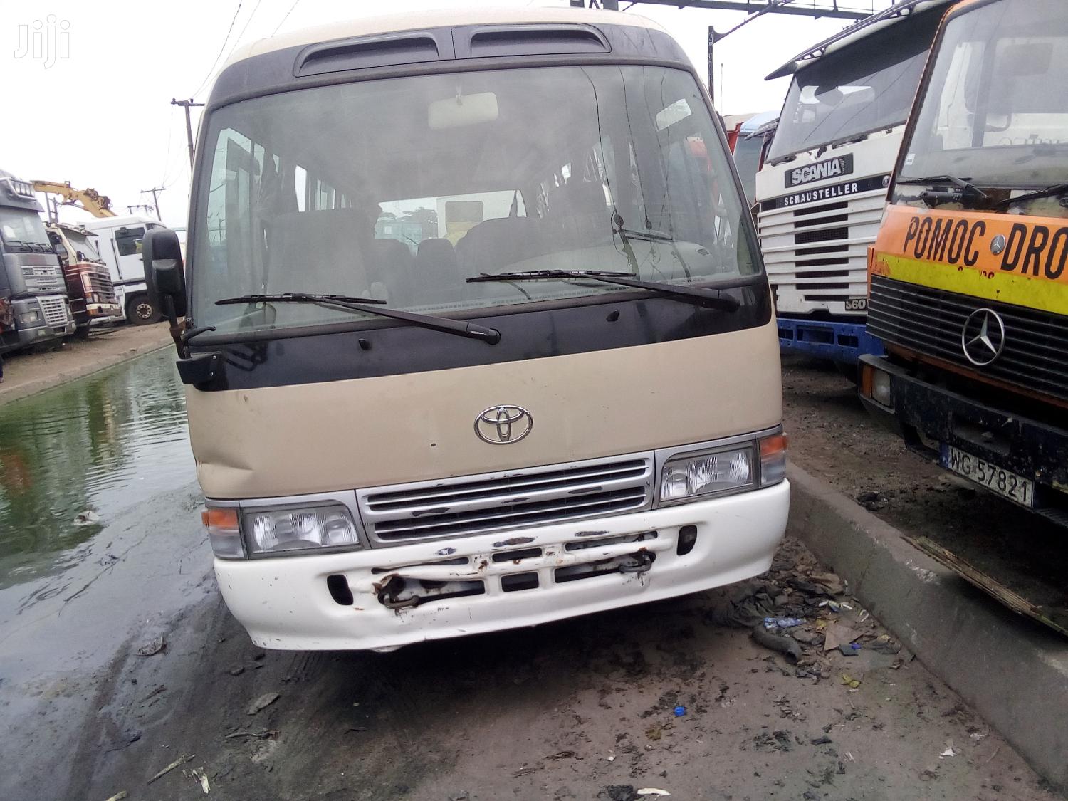 🚐 2006 Toyota Coaster Spacious Minibus | Available in Apapa - Well-Maintained & Comfortable