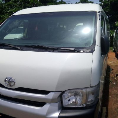 🚐 Toyota HiAce Versatile Van for Sale in Lagos - Spacious and Well-Maintained