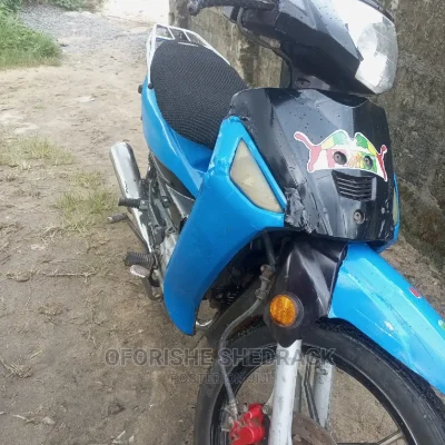 🏍️ 2016 Moto Guzzi Black Motorcycle | Available in Sapele - Low Mileage & Well Maintained