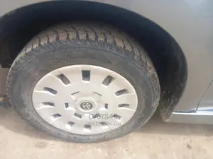 ๐ 2011 Grey Nissan Versa | Available in Lagos - Low Mileage, Great Condition - Image 4