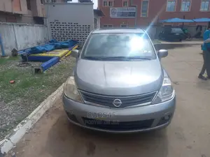 ๐ 2011 Grey Nissan Versa | Available in Lagos - Low Mileage, Great Condition - Image 3