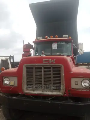 🚛 Mack Durable Dump Truck | Test Drive in Lagos - Low Mileage & Efficient - Image 3