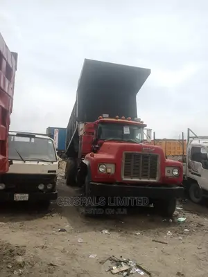 🚛 Mack Durable Dump Truck | Test Drive in Lagos - Low Mileage & Efficient - Image 4