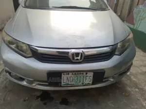🚗 2012 Honda Civic Reliable Sedan | Available in Surulere - Low Mileage & Family-Friendly - Image 4