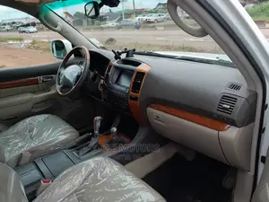 🚙 2007 Lexus GX 470 Family SUV | Available in Lagos - Low Mileage & Spacious - Image 4