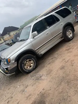 🚙 Toyota 4Runner Limited 2004 | Available in Benin City - Low Mileage & Spacious