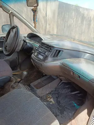 🚐 1995 Toyota Previa 2.4 GL | Family-Friendly Minivan in Ilesa - Well-Maintained & Spacious - Image 4