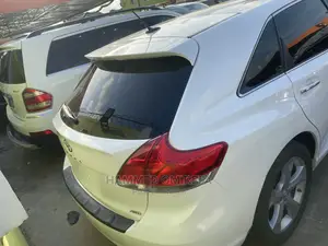 🚗 2012 Toyota Venza AWD | Spacious Family SUV in Agege - Low Mileage, Great Features - Image 3