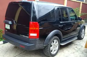 🚙 2009 Land Rover LR3 Spacious SUV | Available in Lagos Isolo - Low Mileage Family Vehicle - Image 4