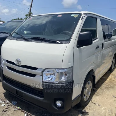 🚐 2015 Toyota HiAce Spacious Van | Available in Amuwo-Odofin - Low Mileage, Great Features