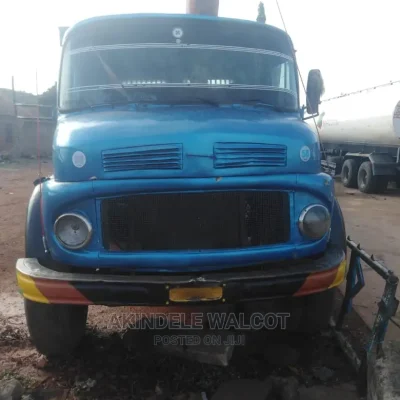 🚚 Mercedes-Benz Tipper 911 | Well-Maintained Truck in Kaduna - Heavy-Duty Performance