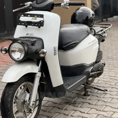 🚲 2015 Honda Efficient Scooter | Available in Lagos - Low Mileage & Affordable