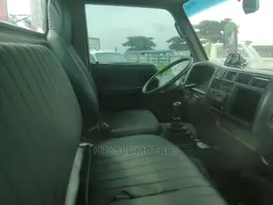 🚚 Toyota Dyna Truck 400 | Available in Apapa - Low Mileage & Reliable - Image 3