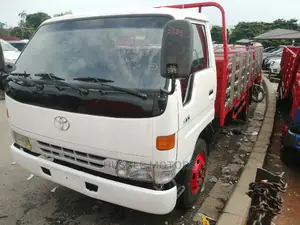 🚚 Toyota Dyna Truck 400 | Available in Apapa - Low Mileage & Reliable - Image 6