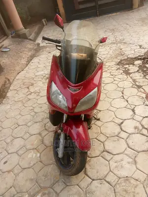 🚲 2010 SYM XPro Reliable Scooter | Available in Lagos - Low Mileage & Smooth Ride - Image 3