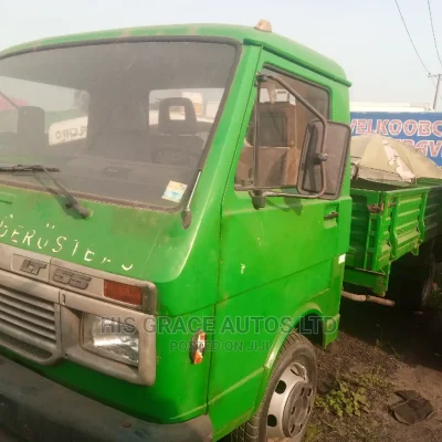 🚐 Volkswagen LT 55 Heavy-Duty Van | Available in Lagos - Well-Maintained & Spacious