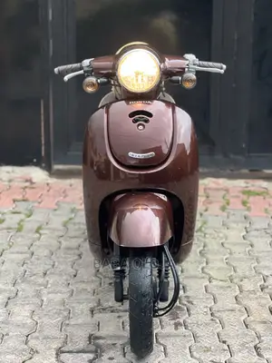 🚲 2022 Honda Scooter | Available in Lagos - Excellent Condition, Low Mileage, Eco-Friendly - Image 6