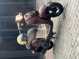 🚲 2022 Honda Scooter | Available in Lagos - Excellent Condition, Low Mileage, Eco-Friendly - Image 5