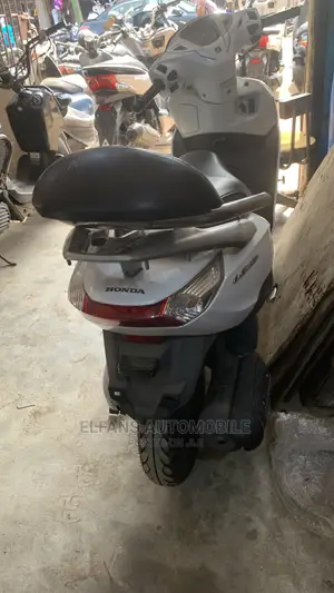 🚗 2022 Honda Sedan | Available in Lagos - Low Mileage, Great Fuel Efficiency - Image 3
