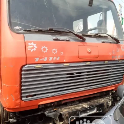 🚚 Mercedes-Benz Sturdy Truck for Sale | Test Drive in Amuwo-Odofin - Reliable & Fuel Efficient