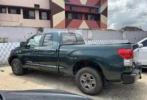 🚙 Toyota Tundra Reliable Truck | Available in Ikeja - Low Mileage, Spacious Interior - Image 5