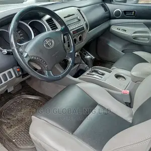 🚙 2008 Toyota Tacoma 4x4 Double Cab | Available in Port Harcourt - Low Mileage & Well-Maintained - Image 5