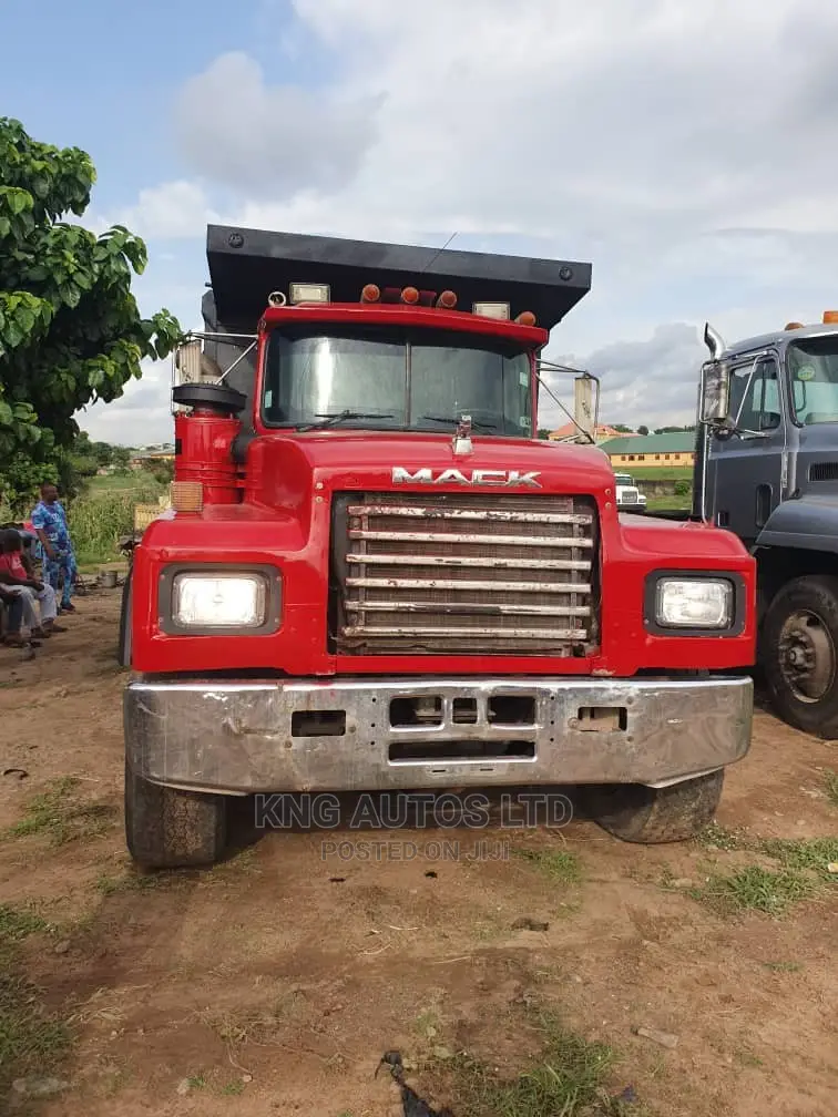 🚛 Mack Durable Tipper Truck | Available in Abuja - Great for Heavy Loads