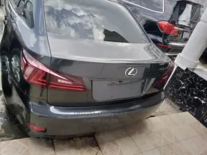 🚗 2018 Lexus IS 350 AWD | Available in Ikeja - Low Mileage & Luxurious - Image 5