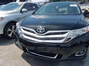 🚙 2012 Toyota Venza V6 AWD | Available in Amuwo-Odofin - Spacious & Reliable - Image 4