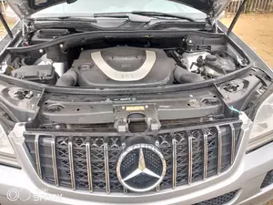 🚗 2009 Mercedes-Benz ML350 | Available in Port Harcourt - Low Mileage & Well-Maintained - Image 3
