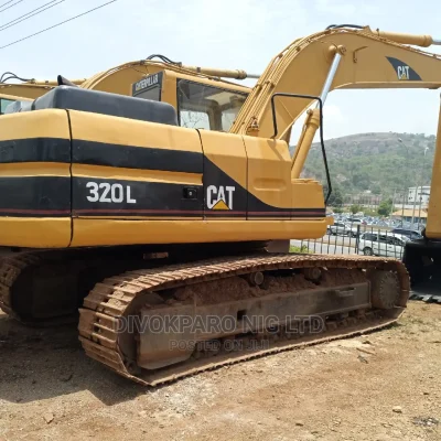🚜 Caterpillar 320BL Excavator for Sale in Abuja - Low Hours & Well-Maintained