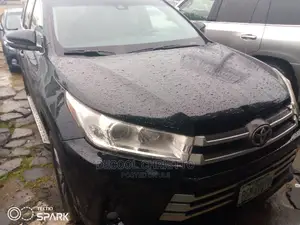 🚙 2018 Toyota Highlander XLE | Spacious SUV in Port Harcourt - Low Mileage & Family-Friendly - Image 3
