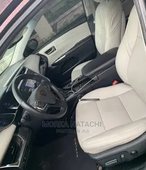 🚗 2013 Toyota Avalon Family Sedan | Available in Lagos - Low Mileage & Well-Maintained - Image 5