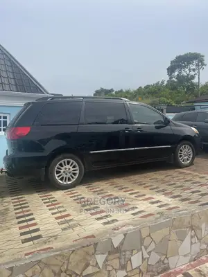 🚐 2009 Toyota Sienna XLE Limited AWD | Family-Friendly in Ekiti - Well-Maintained & Spacious - Image 4