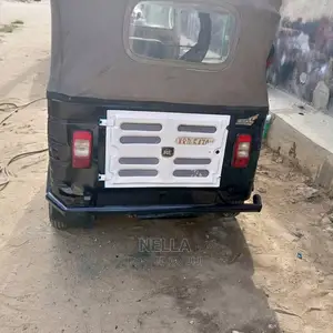 🚙 2018 Bajaj RE Tricycle | Well-Maintained in Amuwo-Odofin - AC & Music System - Image 3