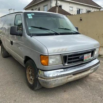 🚐 2005 Ford E250 Versatile Van | Available in Lagos - Low Mileage & Well-Maintained