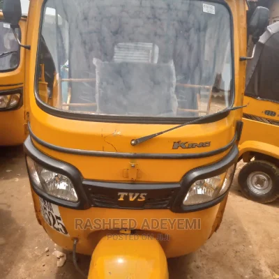 2022 TVS Apache 160 4V Motorcycle | Available in Pakuro - Low Mileage & Features