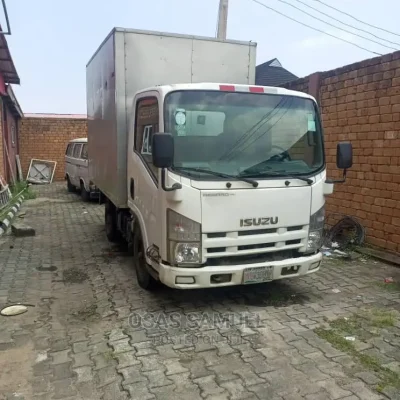 🚚 Isuzu Dependable Mini-Truck | Available in Lagos - Low Mileage & Spacious
