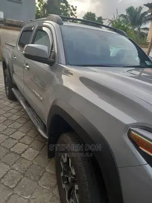 🚙 2021 Toyota Tacoma SR 4x4 | Available in Amuwo-Odofin - Low Mileage, Reliable Performance - Image 4