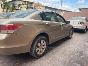 ๐ 2008 Honda Accord Gold Sedan | Available in Lekki - Low Mileage & Comfortable - Image 3