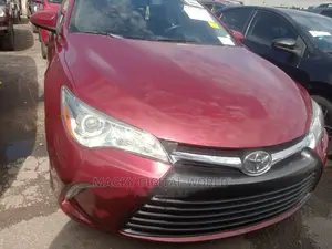 🚗 2015 Toyota Camry Reliable Sedan | Available in Apapa - Low Mileage & Great Features - Image 4